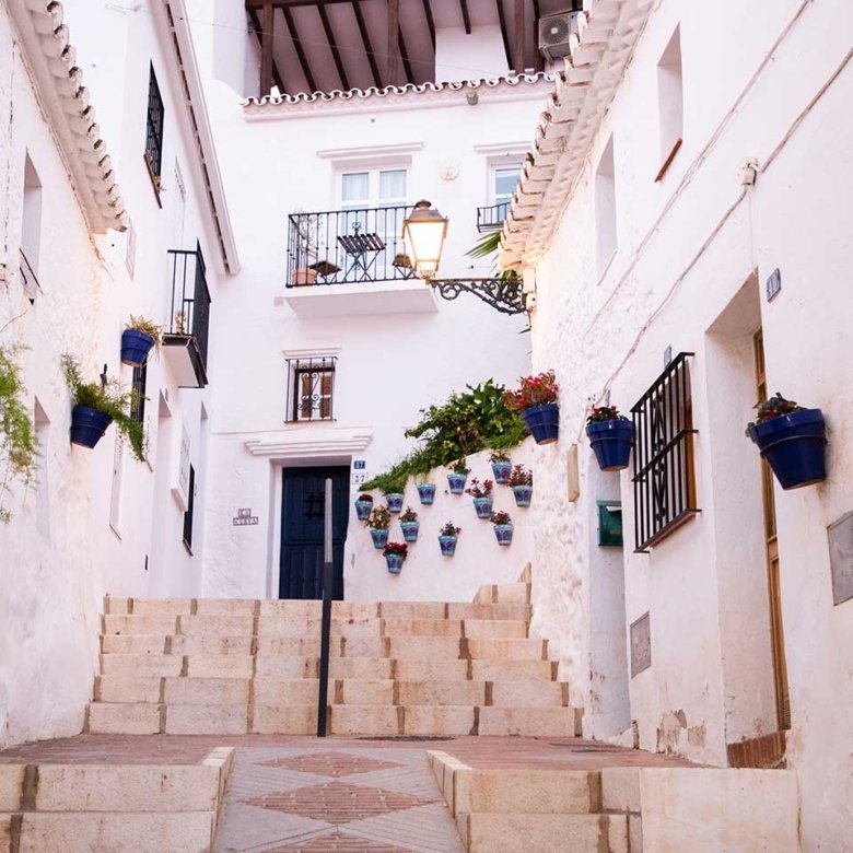 Casa con Gran Parcela y Piscina